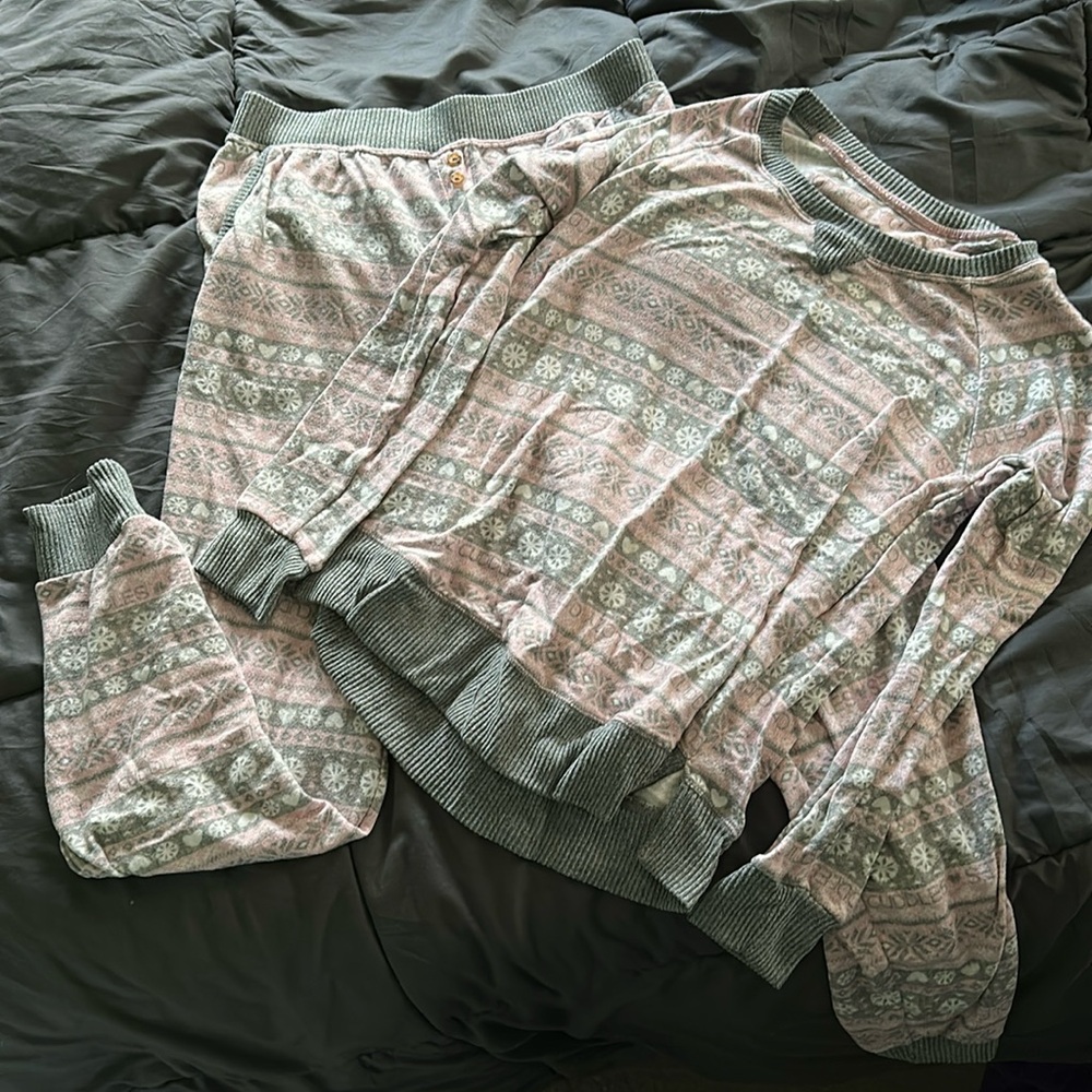 Cuddl Duds Pink & Gray Women’s Sleeping Pajama Set - New Without Tags